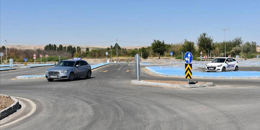 Ehliyeti olan da olmayan da buraya geliyor! ‘Sürücü Akademisi’ çok sevildi: “Türkiye’ye model olacak bir çalışma” 1